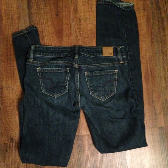 Dark denim American Eagle skinny jeans. - Picture 3 of 3