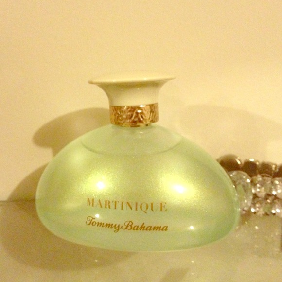 On hold!!!!!!Tommy Bahama Martinique