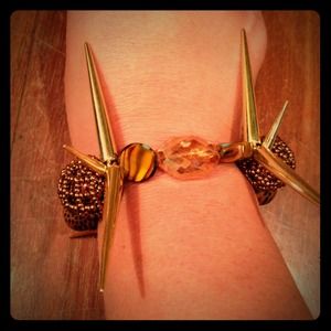 Spike bracelet handmade!
