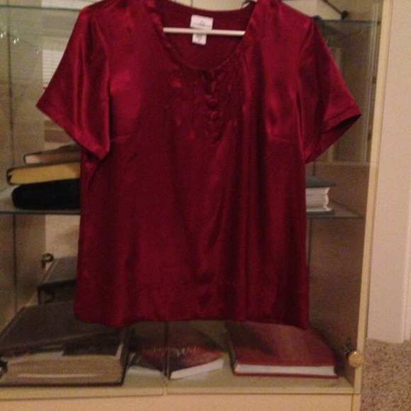 Shirt - Picture 2 of 2