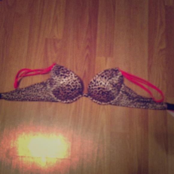 📍TRADED📍PINK cheetah print push up bra!!