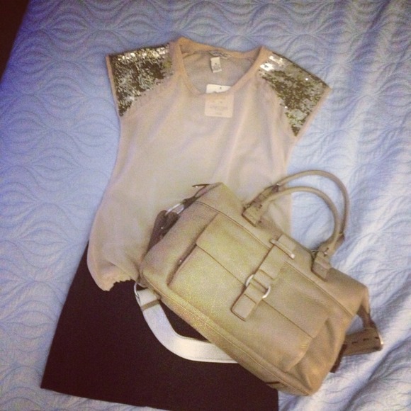 💢Reduced💢Sheer with sequins blouse