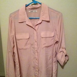 ✖️TRADED✖️ Pink button up