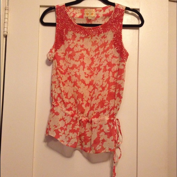 Floral top with beading detail - Picture 1 of 3