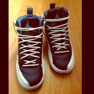 Jordan 12 blue/white
