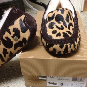 🌹RESERVED🌹AUTHENTIC UGGs Exotic Leopard Moccasin