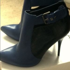 Aldo shoes size 9 can also fit an 8 or 8 1/2