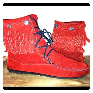 MINNETONKA Moccasin Tramper Ankle Boot