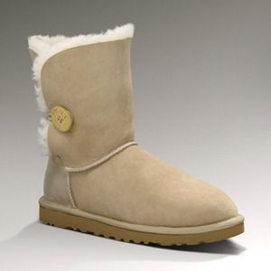 Women's Size 8 Bailey Button Uggs