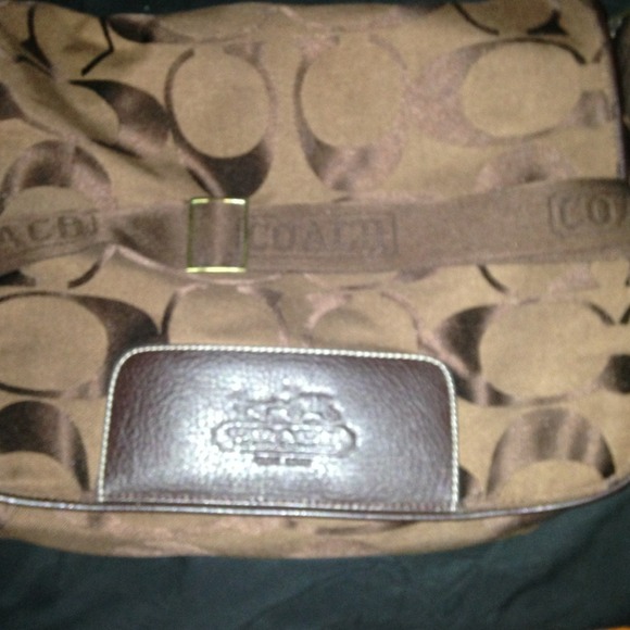 Reduced price coach - Picture 1 of 4