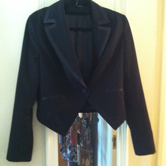 Short black tuxedo jacket