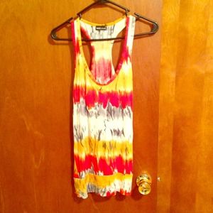 Wet seal razorback tank