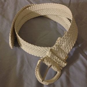 🔸RESERVED🔸White Basket Woven Belt