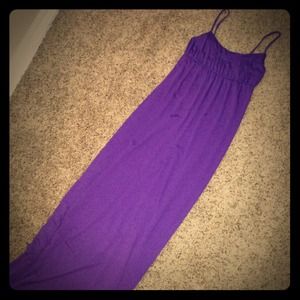 ❌Sold❌Adorable long maxi dress. Size medium