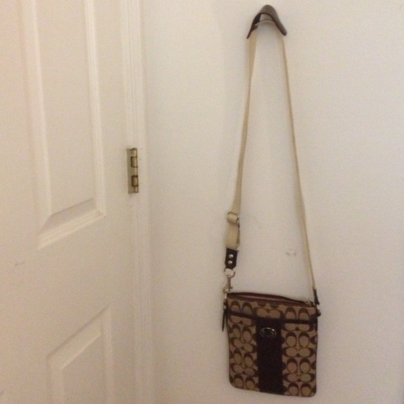 Coach ( cross body)