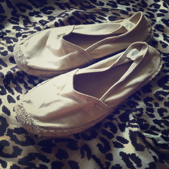 Old navy flats