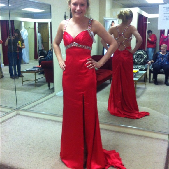 Prom dress! Only warn once.