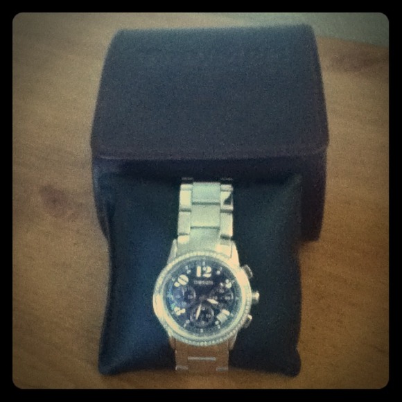 ***Price Reduced***Beautiful Genuine Diamond Watch - Picture 1 of 3