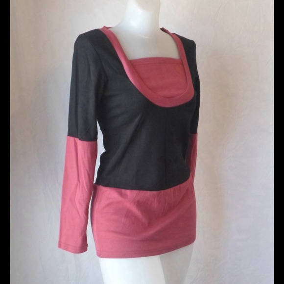 NWT Fake Two- piece Long Sleeve TOP - Picture 3 of 4