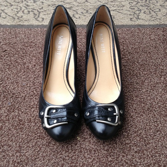 Nine West Black Leather Wedges
