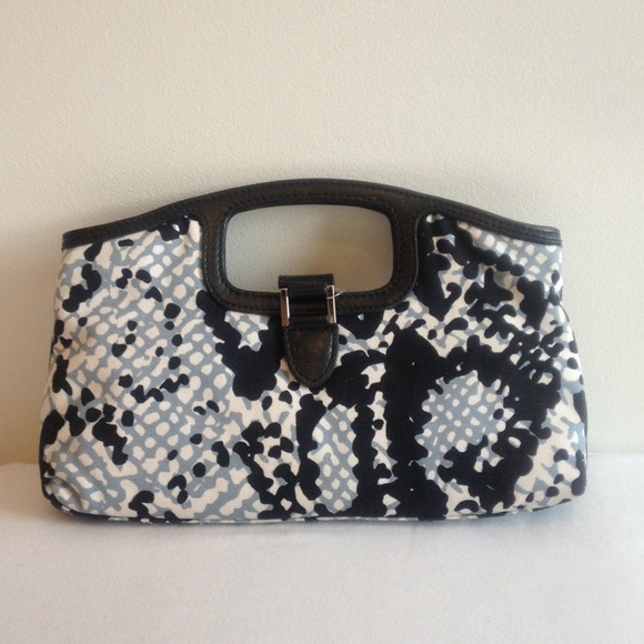 Echo fabric clutch with leather trim