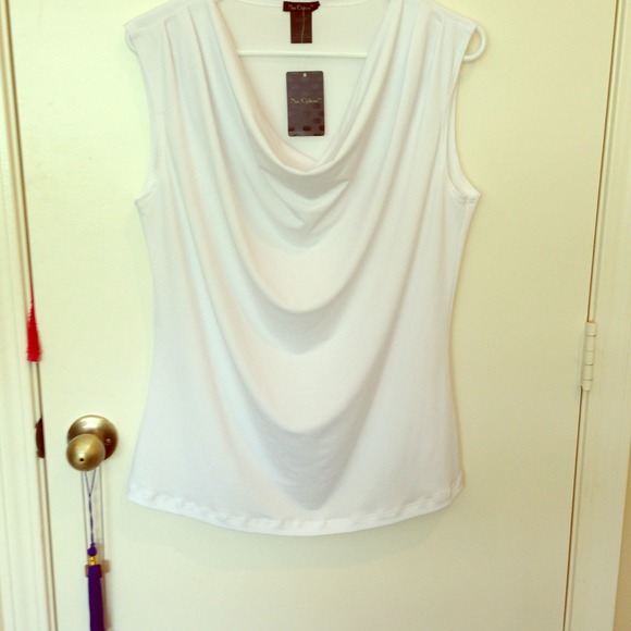 White nue options short