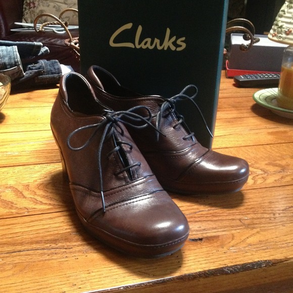 Clark's chocolate brown shoe.