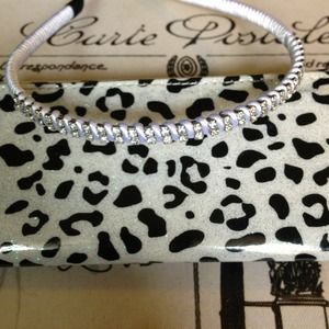 HANDMADE WHITE DIAMOND HEADBAND