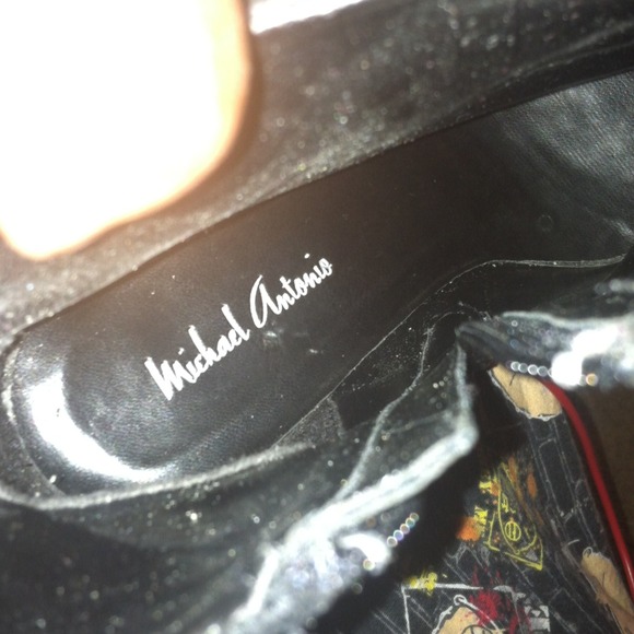 Shoes - Picture 4 of 4