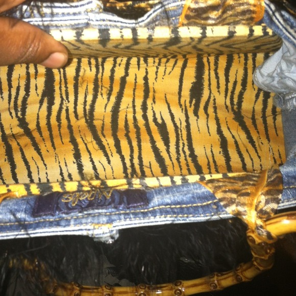 Purse - Picture 3 of 4