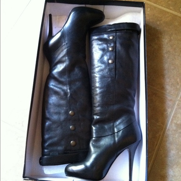 STEVEN Enforce black leather boots. Reduced price