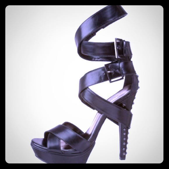 🆕DESIGNER HEELS👠Michael Antonio studded OFFERS💸