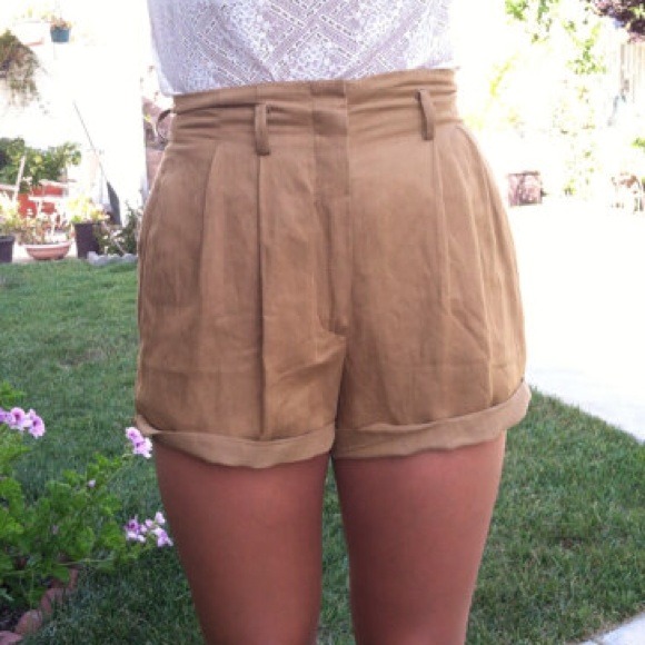 ⛔SOLD⛔ Tan linen high waist shorts