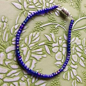 HANDMADE BLUE BEADED BRACELET