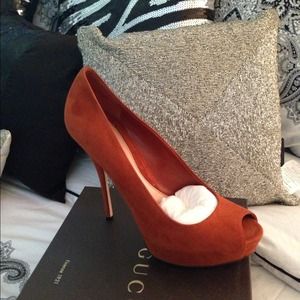 🛑SOLD!🛑 100% AUTH Gucci Suede Pump Stunning