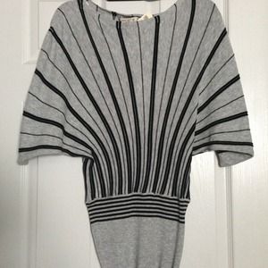 Arden B dolman fan stripe top