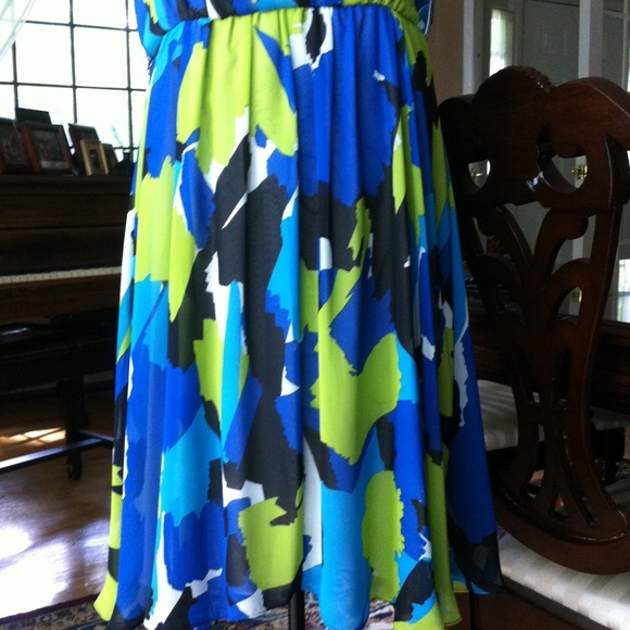 NWT Vince Camuto Dress - Picture 3 of 4