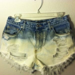 ❌SOLD IN BUNDLE❌ Ombré denim high waist shorts