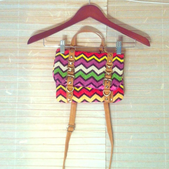 Chevron side clutch💗 No trades🙅