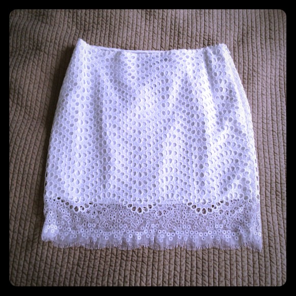 Ann Taylor Dresses & Skirts - White lace skirt