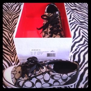 👟 Coach shoes!! 👟