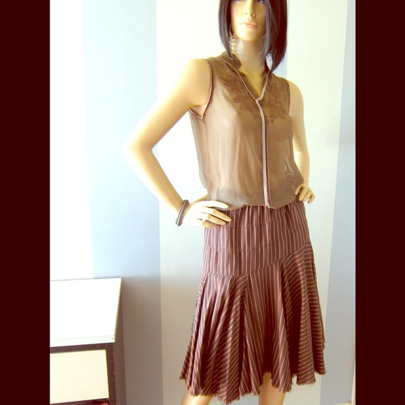 Fossil Dresses & Skirts - flirty Fossil brown pinstripe cotton skirt S