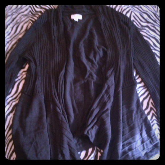👚 Black cardigan! 👚
