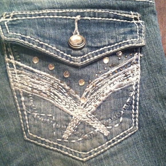 Sold - Picture 3 of 3