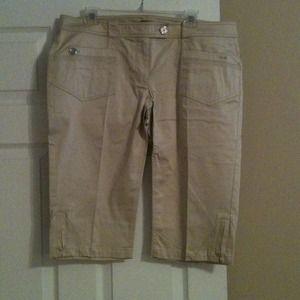 White House/Black Market Bermuda shorts