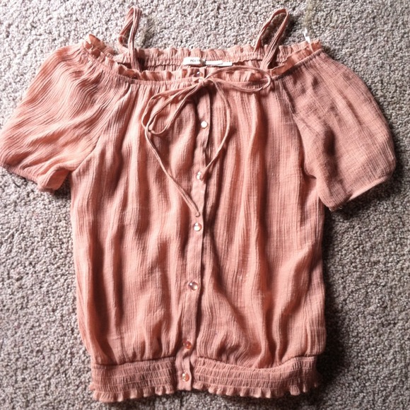 Off the shoulder mauve blouse - Picture 2 of 3