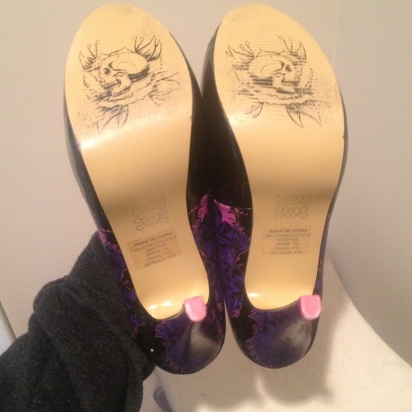 Iron Fist sparkly Rose and Skull heels ✨💀 - Picture 4 of 4