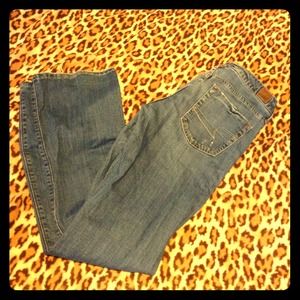 ♥TRADED ♥AMERICAN EAGLE TRUE BOOT JEANS