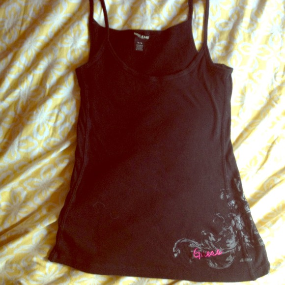 ⛔️sold⛔️ Guess tank w cool pattern on back