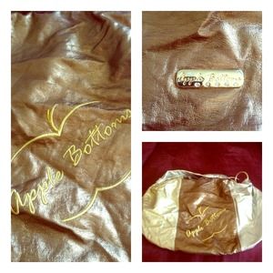 Apple bottoms bag